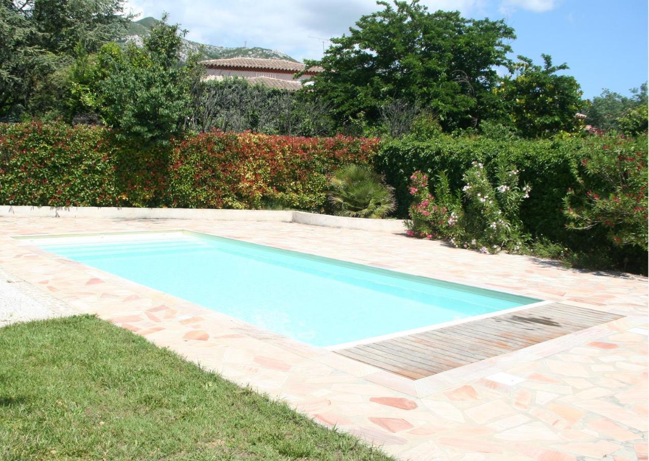 Apartment Independant A La Garlaban 3 Etoiles *